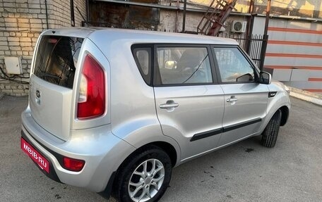 KIA Soul I рестайлинг, 2013 год, 990 000 рублей, 23 фотография
