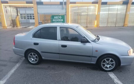 Hyundai Accent II, 2004 год, 380 000 рублей, 2 фотография