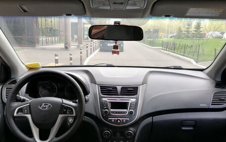 Hyundai Solaris II рестайлинг, 2016 год, 1 030 000 рублей, 9 фотография