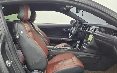 Ford Mustang VI рестайлинг, 2022 год, 2 950 000 рублей, 7 фотография