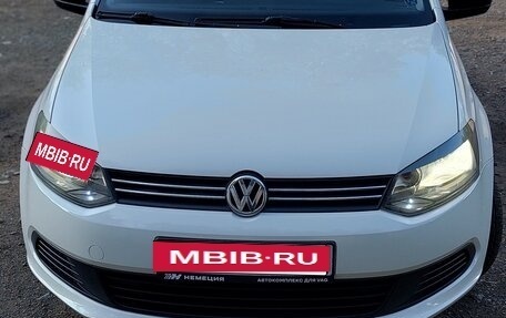 Volkswagen Polo VI (EU Market), 2012 год, 720 000 рублей, 2 фотография