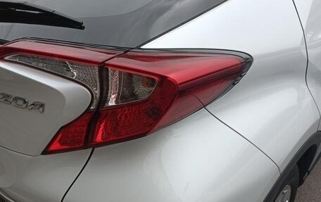 Toyota C-HR I рестайлинг, 2022 год, 1 843 000 рублей, 11 фотография