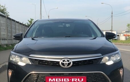 Toyota Camry, 2018 год, 2 600 000 рублей, 2 фотография