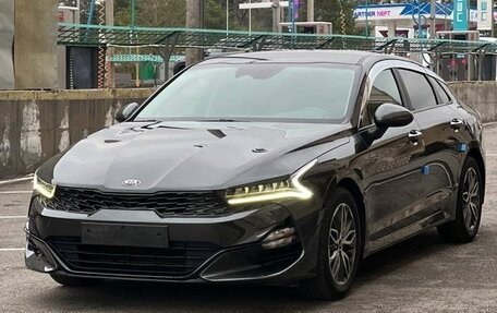 KIA K5, 2020 год, 2 300 000 рублей, 2 фотография