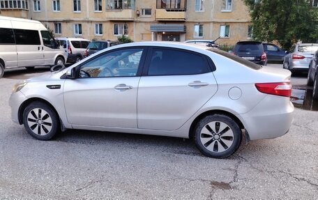 KIA Rio III рестайлинг, 2013 год, 780 000 рублей, 2 фотография
