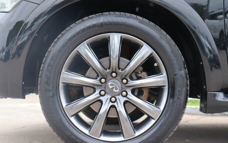 Infiniti QX56, 2011 год, 2 260 000 рублей, 9 фотография