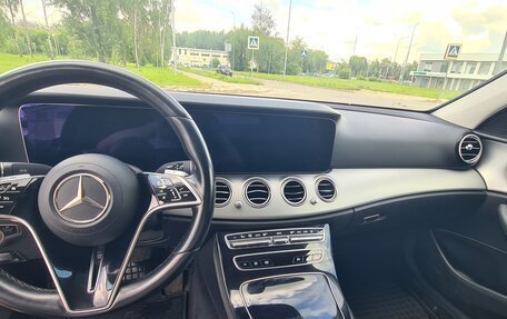 Mercedes-Benz E-Класс, 2021 год, 1 950 000 рублей, 7 фотография