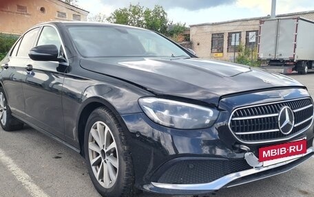 Mercedes-Benz E-Класс, 2021 год, 1 950 000 рублей, 2 фотография