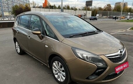 Opel Zafira C рестайлинг, 2013 год, 730 000 рублей, 2 фотография