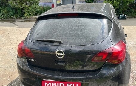 Opel Astra J, 2011 год, 550 000 рублей, 4 фотография