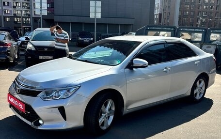 Toyota Camry, 2018 год, 1 800 000 рублей, 3 фотография