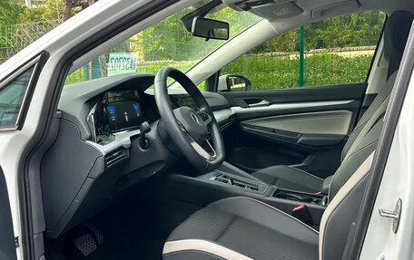 Volkswagen Golf VIII, 2021 год, 1 450 000 рублей, 8 фотография
