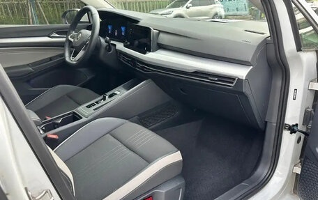 Volkswagen Golf VIII, 2021 год, 1 450 000 рублей, 7 фотография