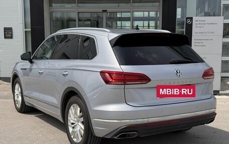 Volkswagen Touareg III, 2018 год, 4 000 000 рублей, 5 фотография