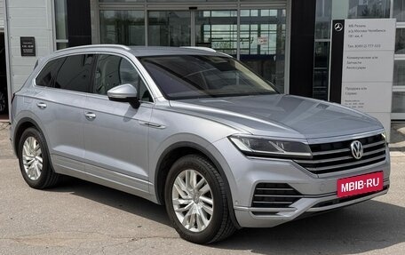 Volkswagen Touareg III, 2018 год, 4 000 000 рублей, 3 фотография