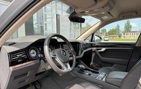 Volkswagen Touareg III, 2018 год, 4 000 000 рублей, 10 фотография