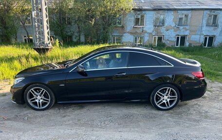 Mercedes-Benz E-Класс, 2011 год, 1 900 000 рублей, 3 фотография
