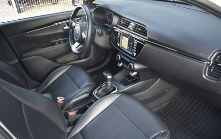 KIA Rio IV, 2018 год, 1 550 000 рублей, 15 фотография
