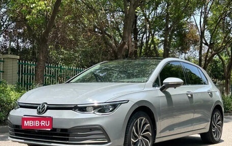 Volkswagen Golf VIII, 2021 год, 1 425 000 рублей, 1 фотография
