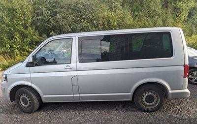 Volkswagen Caravelle T5, 2010 год, 1 800 000 рублей, 1 фотография