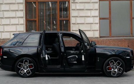 Rolls-Royce Cullinan, 2021 год, 41 000 000 рублей, 5 фотография