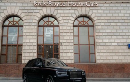 Rolls-Royce Cullinan, 2021 год, 41 000 000 рублей, 3 фотография