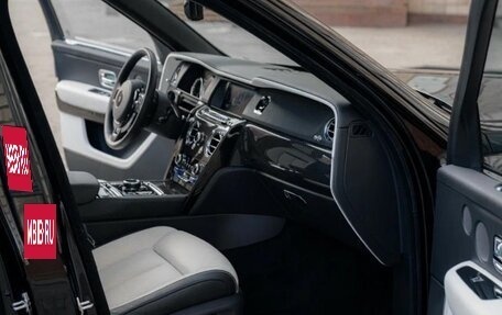 Rolls-Royce Cullinan, 2021 год, 41 000 000 рублей, 9 фотография