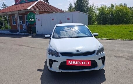 KIA Rio IV, 2019 год, 960 000 рублей, 3 фотография