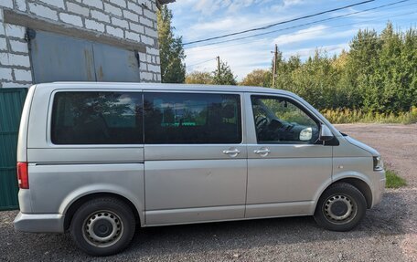 Volkswagen Caravelle T5, 2010 год, 1 800 000 рублей, 4 фотография
