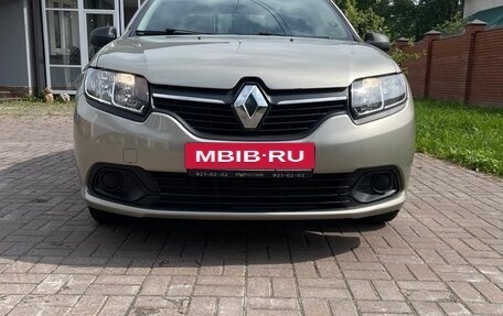 Renault Logan II, 2017 год, 890 000 рублей, 4 фотография