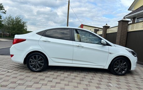 Hyundai Solaris II рестайлинг, 2015 год, 1 050 000 рублей, 7 фотография