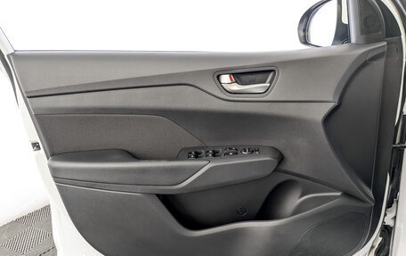Hyundai Solaris II рестайлинг, 2019 год, 1 350 000 рублей, 19 фотография