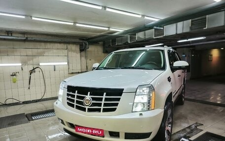 Cadillac Escalade III, 2011 год, 3 750 000 рублей, 1 фотография