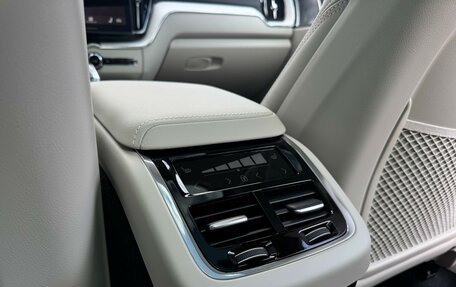 Volvo XC60 II, 2025 год, 10 120 000 рублей, 12 фотография