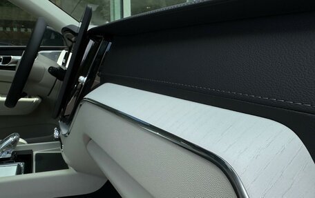 Volvo XC60 II, 2025 год, 10 120 000 рублей, 28 фотография