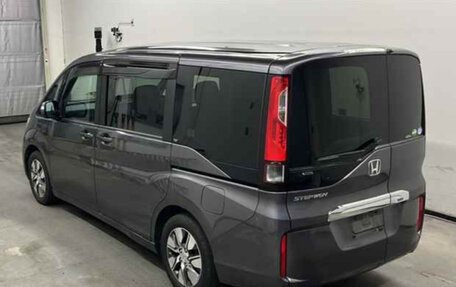 Honda Stepwgn IV, 2021 год, 1 600 000 рублей, 4 фотография