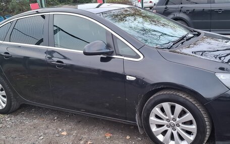 Opel Astra J, 2014 год, 1 060 000 рублей, 3 фотография