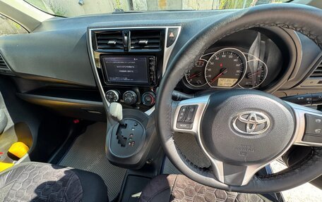 Toyota Ractis II, 2015 год, 950 000 рублей, 6 фотография