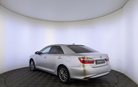 Toyota Camry, 2017 год, 2 200 000 рублей, 7 фотография