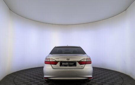 Toyota Camry, 2017 год, 2 200 000 рублей, 6 фотография