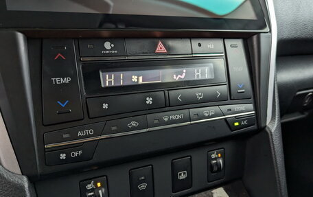 Toyota Camry, 2017 год, 2 200 000 рублей, 14 фотография