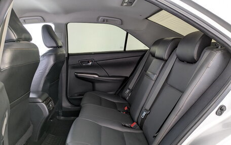 Toyota Camry, 2017 год, 2 200 000 рублей, 10 фотография