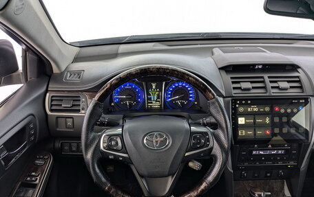 Toyota Camry, 2017 год, 2 200 000 рублей, 30 фотография