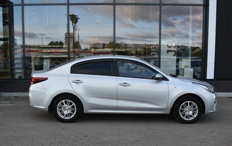 KIA Rio IV, 2018 год, 1 300 000 рублей, 4 фотография