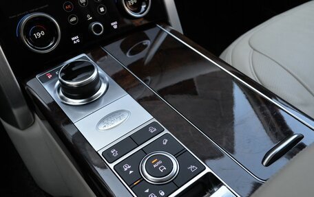 Land Rover Range Rover IV рестайлинг, 2021 год, 12 000 000 рублей, 16 фотография