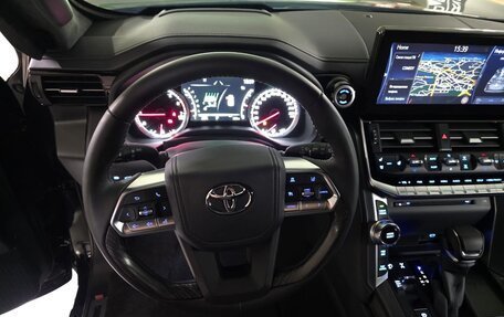 Toyota Land Cruiser, 2024 год, 26 250 000 рублей, 10 фотография