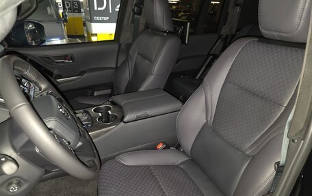 Toyota Land Cruiser, 2024 год, 26 250 000 рублей, 13 фотография