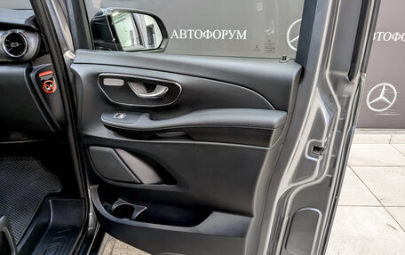 Mercedes-Benz V-Класс, 2021 год, 7 990 000 рублей, 25 фотография