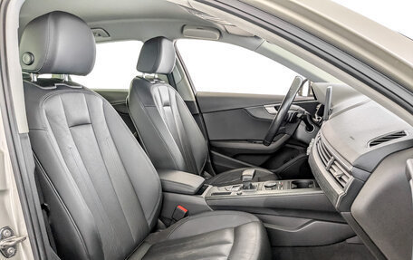 Audi A4, 2017 год, 1 950 000 рублей, 24 фотография