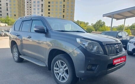 Toyota Land Cruiser Prado 150 рестайлинг 2, 2010 год, 1 950 000 рублей, 2 фотография
